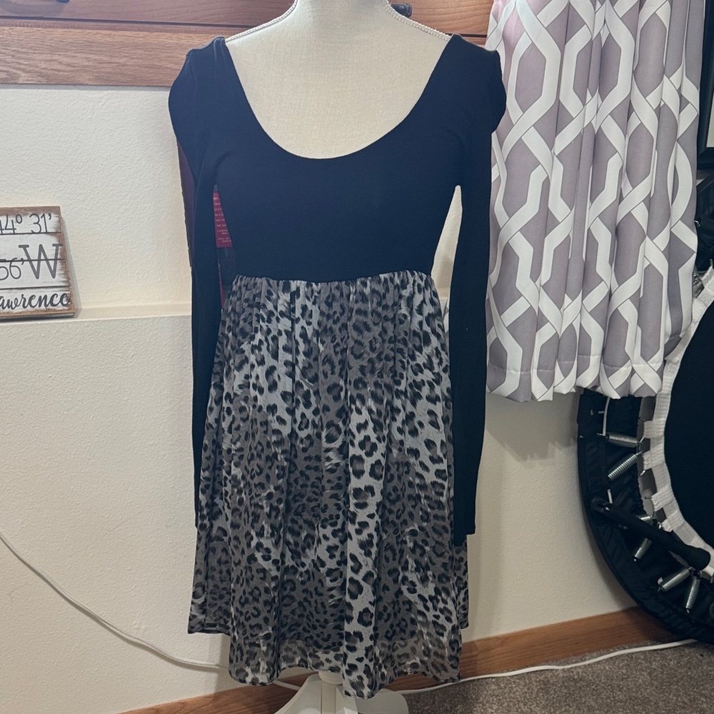 NYMPHE Black and Gray Leopard Print Long Sleeve Dress
